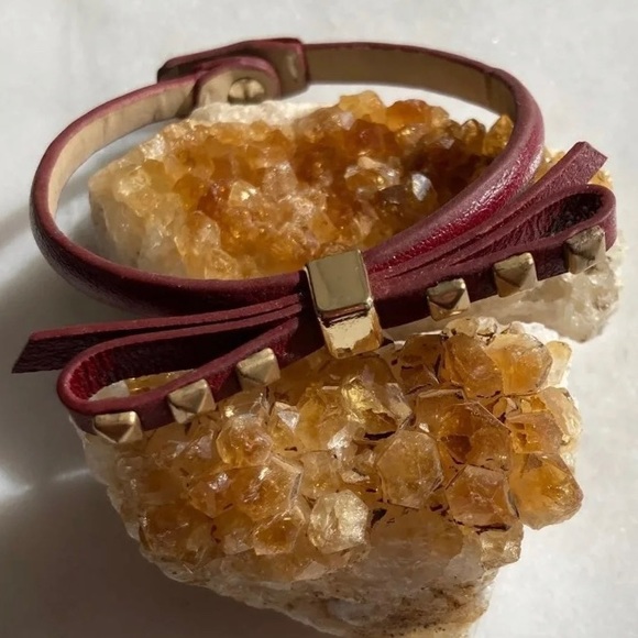 Dark Red Burgundy Leather Bow Bracelet with gold Pyramid Studs - Picture 3 of 4
